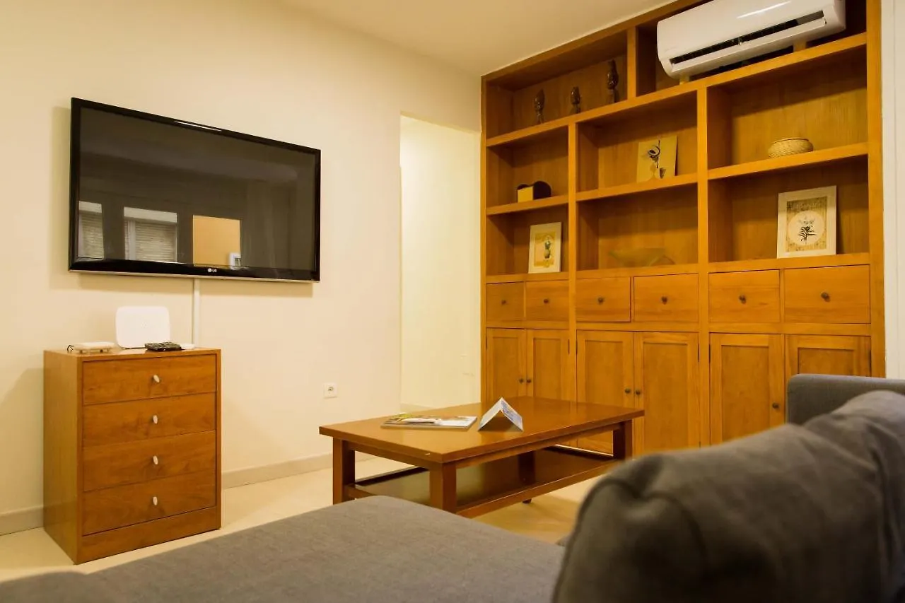 Holidays2Malaga Beatas & Balcon Apartment